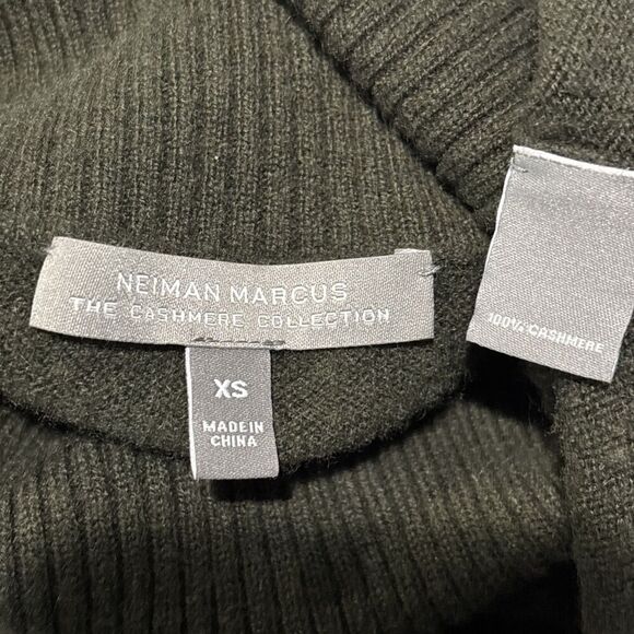 Neiman Marcus Women's Cashmere Collection Turtleneck Sweater Green Size XS - Picture 16 of 16